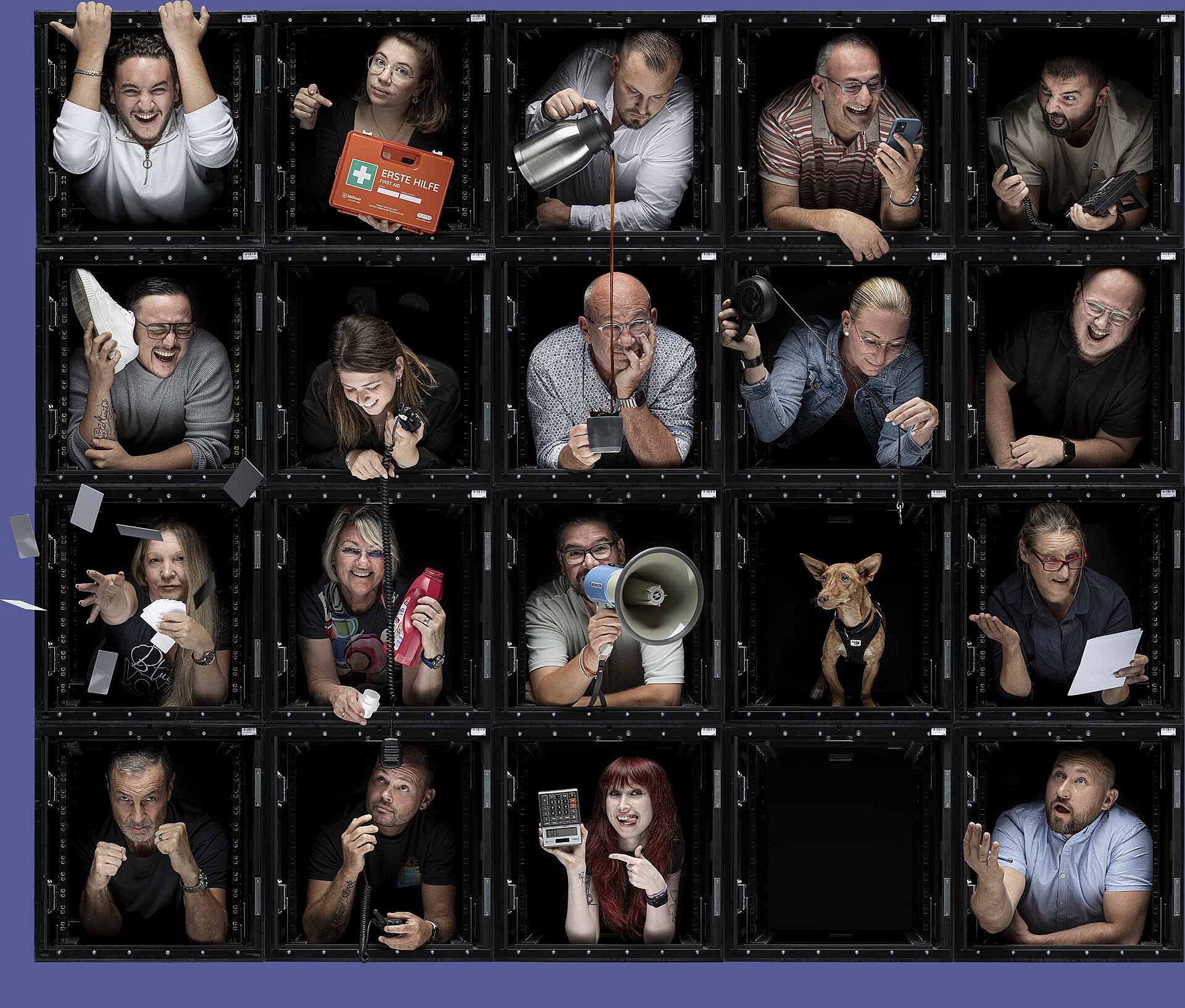 Mitarbeiter von Special Security Services haben Spaß in Case Rack